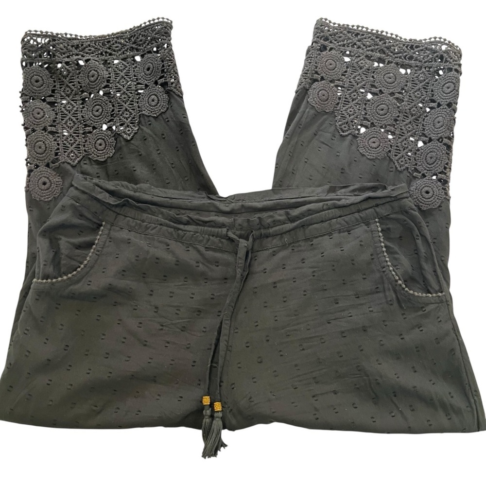 Eloise Anthropologie Embroidered Lace Cropped pants Black Made in India XS
